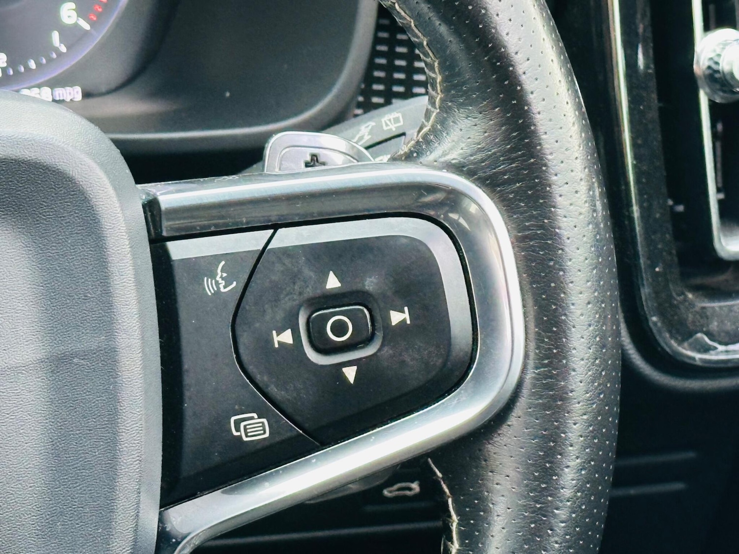 Used Volvo XC40 2019 for sale - 77108914: Photo 20