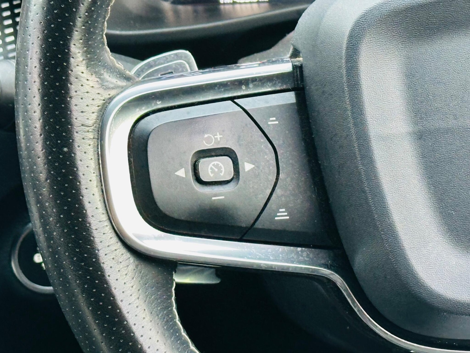 Used Volvo XC40 2019 for sale - 77108914: Photo 21