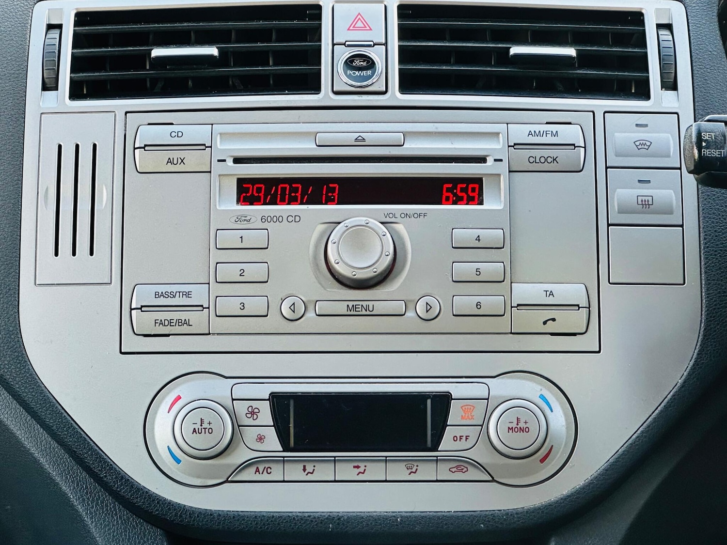 Used Ford Kuga 2012 for sale - 76473356: Photo 18