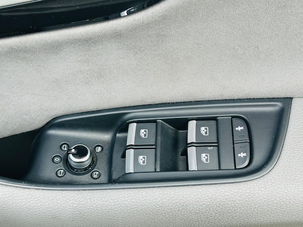 Used Audi Q7 2015 for sale - 76152382: Photo 28