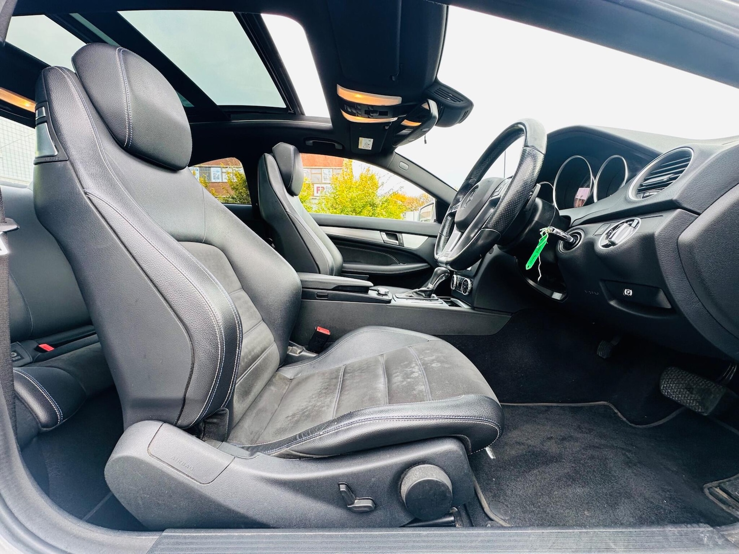 Used Mercedes-Benz C Class 2014 for sale - 76349064: Photo 16