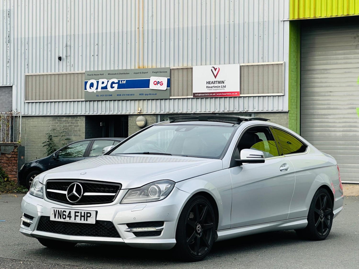 Used Mercedes-Benz C Class 2014 for sale - 76349064: Photo 4