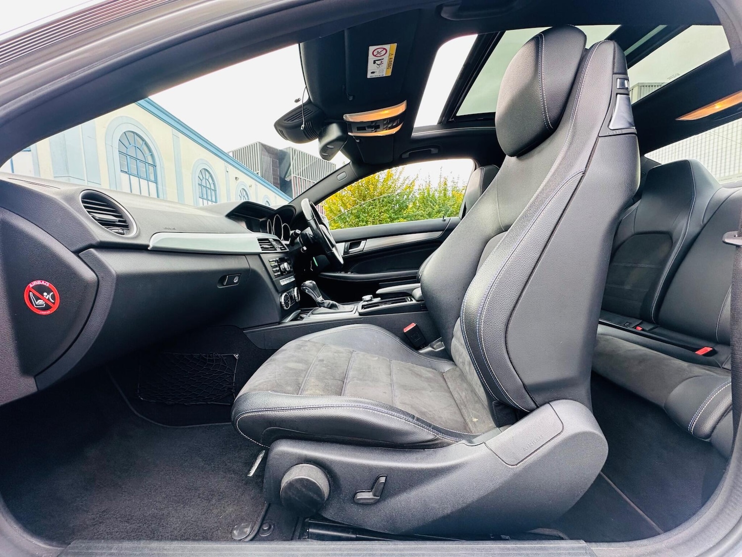 Used Mercedes-Benz C Class 2014 for sale - 76349064: Photo 9