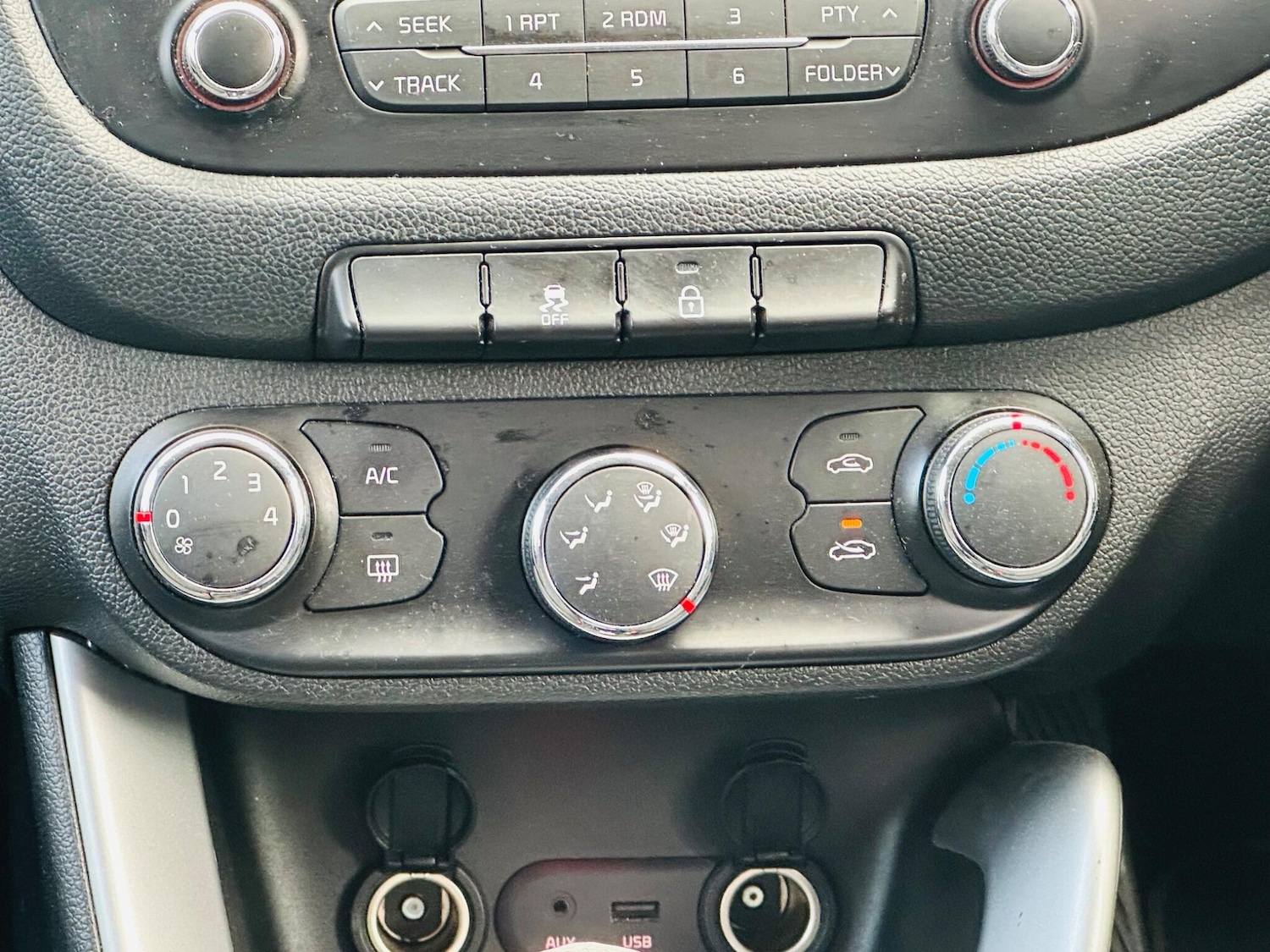 Used Kia Ceed 2014 for sale - 76484913: Photo 21