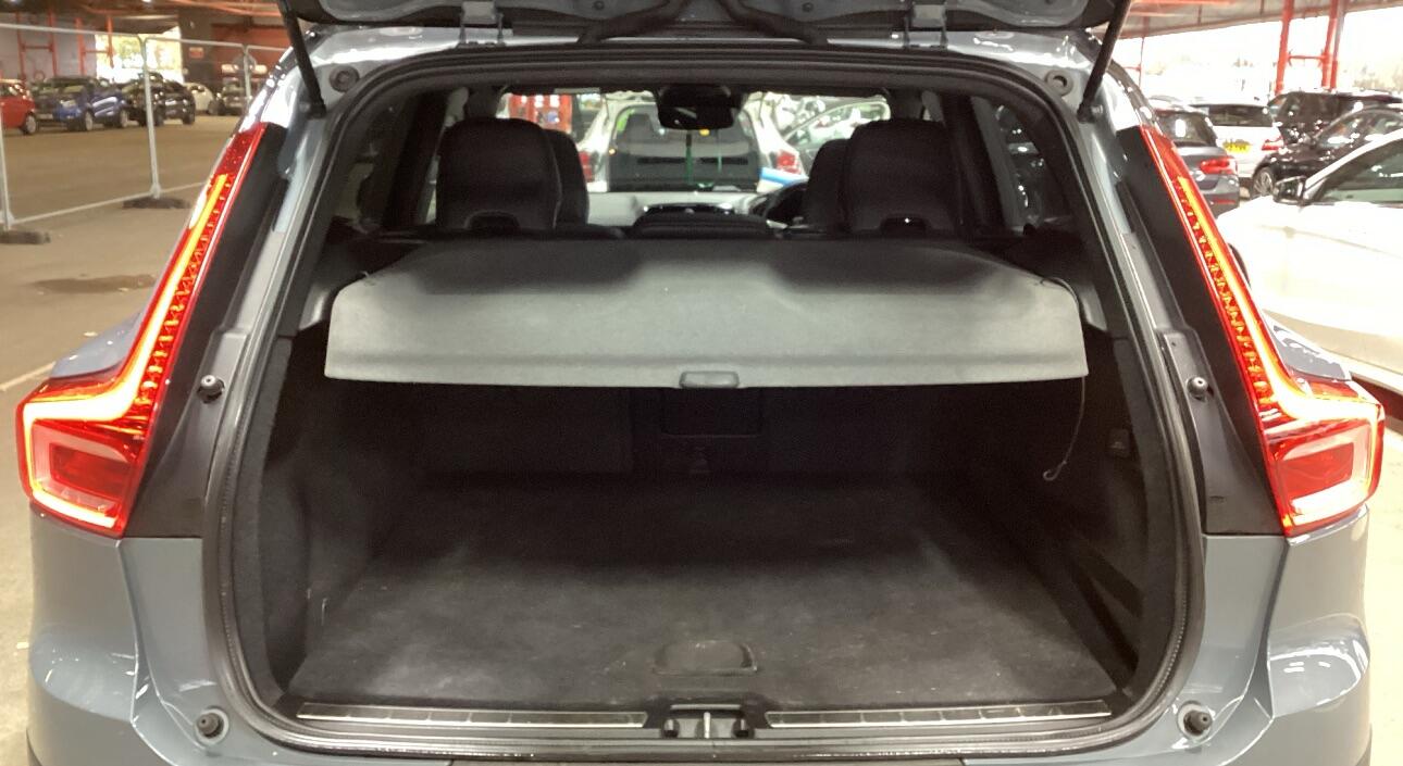 Used Volvo XC40 2019 for sale - 76912869: Photo 7