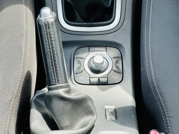 Used Renault Megane 2011 for sale - 75563676: Photo 24