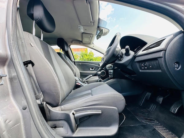 Used Renault Megane 2011 for sale - 75563676: Photo 25