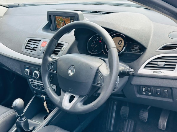 Used Renault Megane 2011 for sale - 75563676: Photo 26