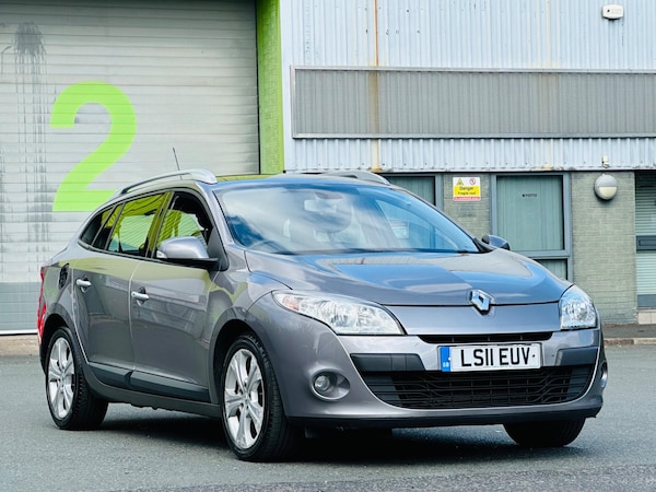 Used Renault Megane 2011 for sale - 75563676: Photo 2