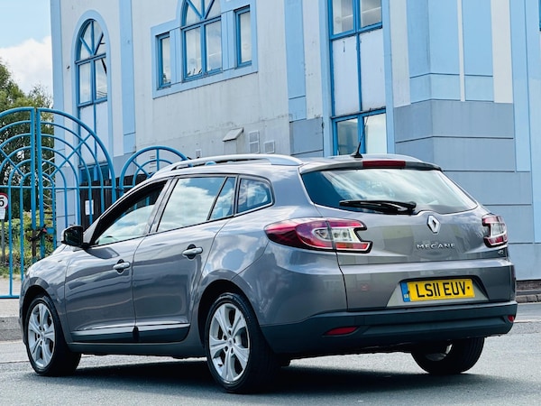 Used Renault Megane 2011 for sale - 75563676: Photo 9