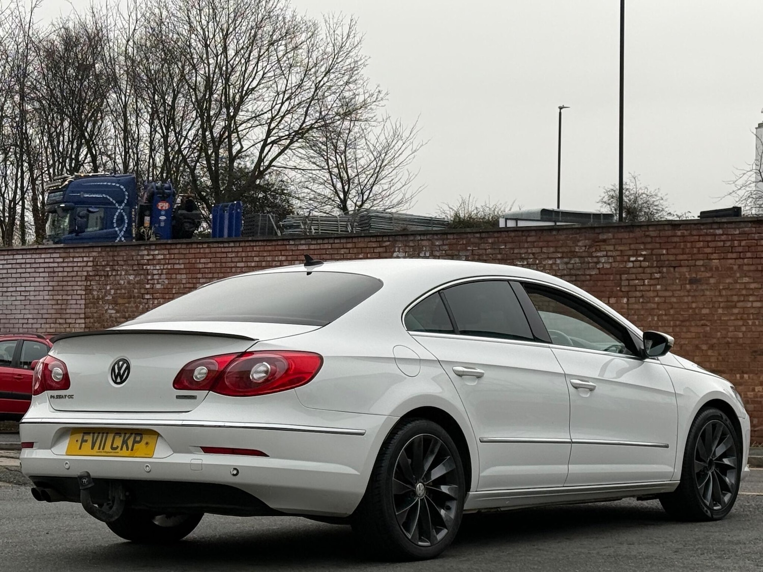 Used Volkswagen Passat 2011 for sale - 76714137: Photo 14