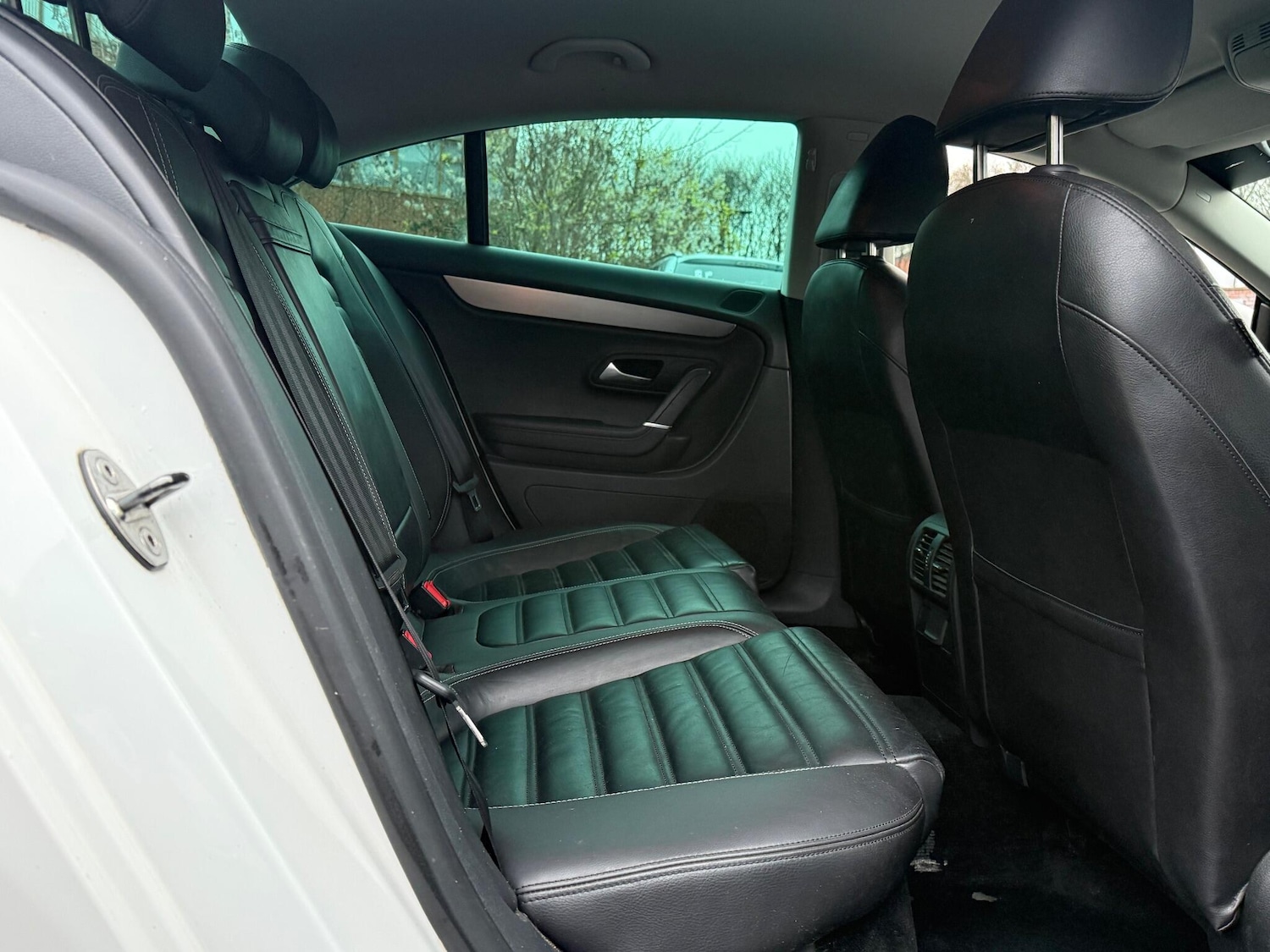 Used Volkswagen Passat 2011 for sale - 76714137: Photo 16