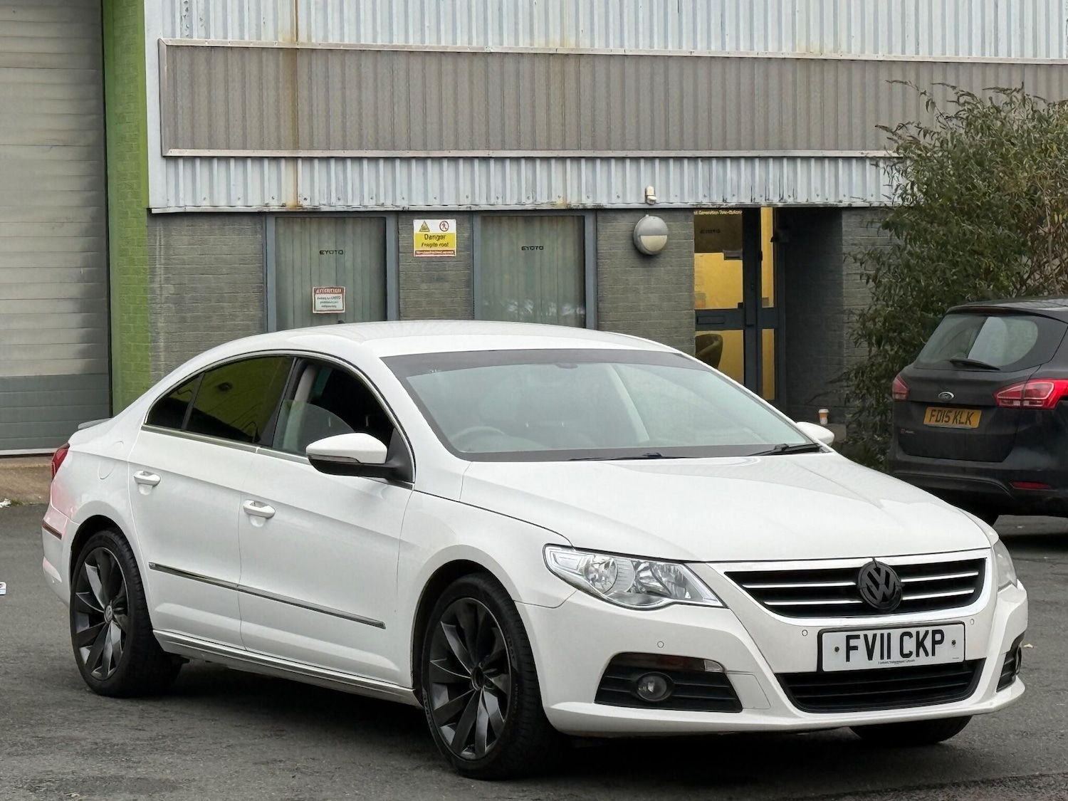 Used Volkswagen Passat 2011 for sale - 76714137: Photo 2