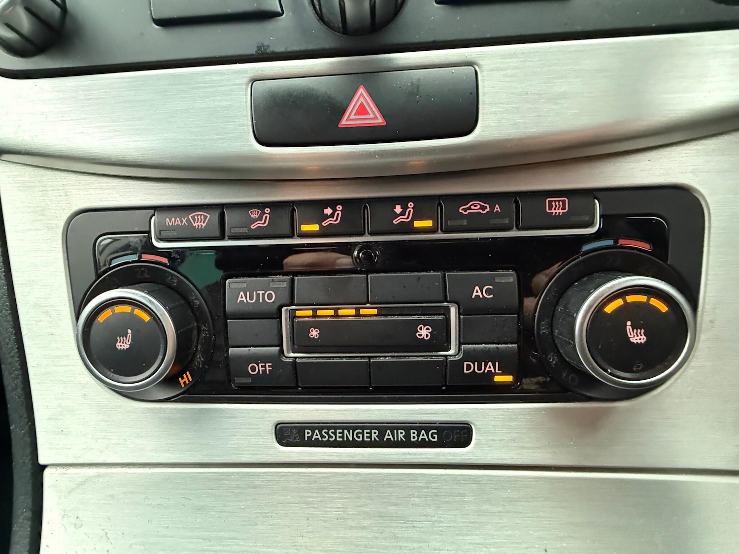 Used Volkswagen Passat 2011 for sale - 76714137: Photo 25