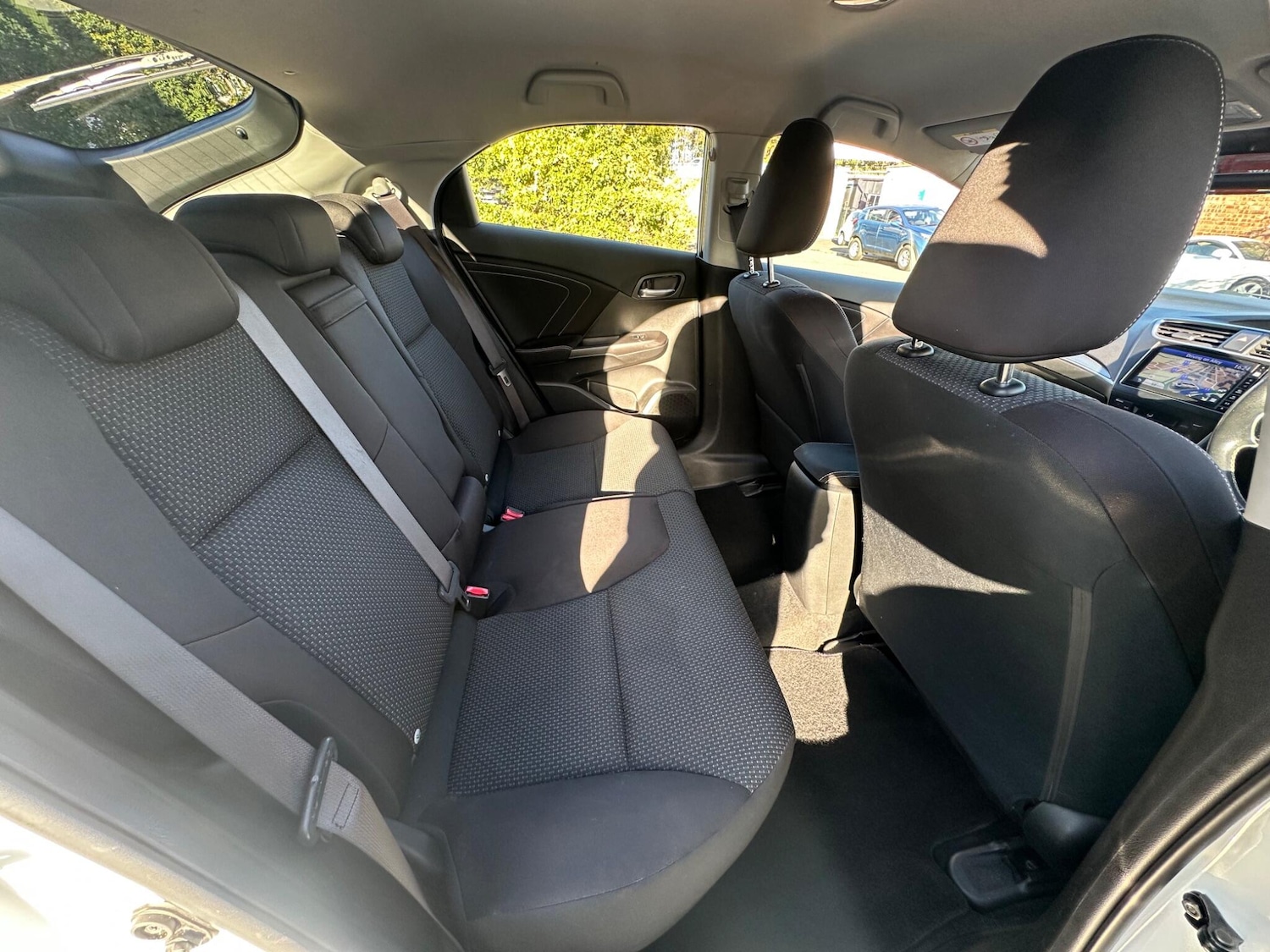 Used Honda Civic 2015 for sale - 76189129: Photo 17