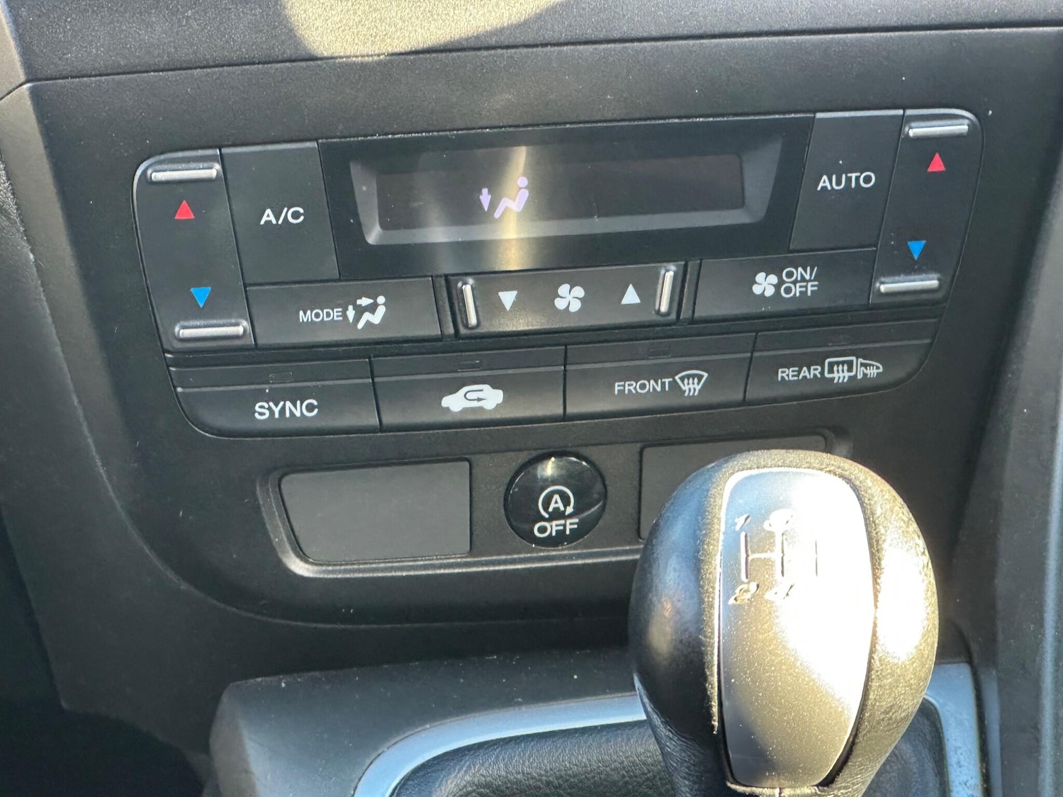 Used Honda Civic 2015 for sale - 76189129: Photo 19