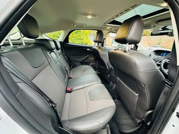 Used Ford Focus 2011 for sale - 76151708: Photo 15