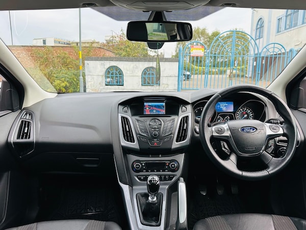Used Ford Focus 2011 for sale - 76151708: Photo 19