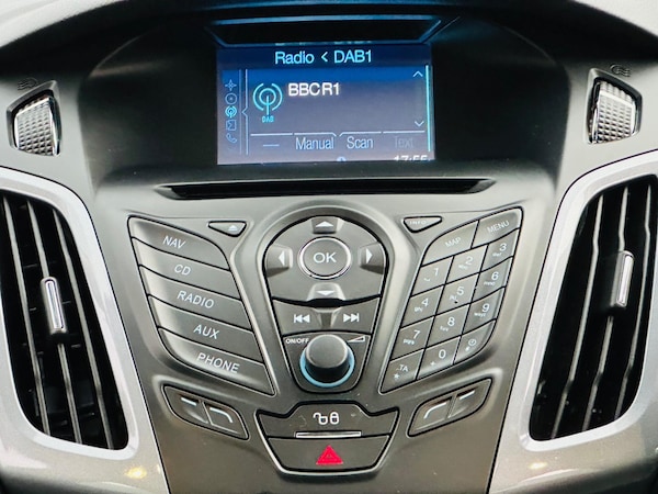 Used Ford Focus 2011 for sale - 76151708: Photo 24