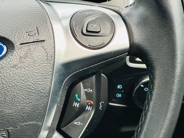 Used Ford Focus 2011 for sale - 76151708: Photo 25