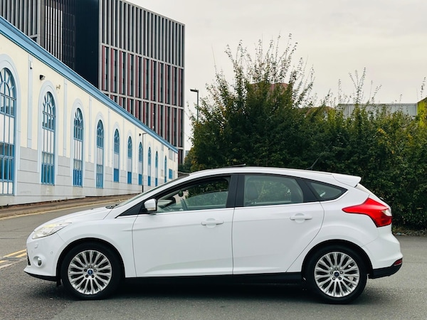 Used Ford Focus 2011 for sale - 76151708: Photo 8