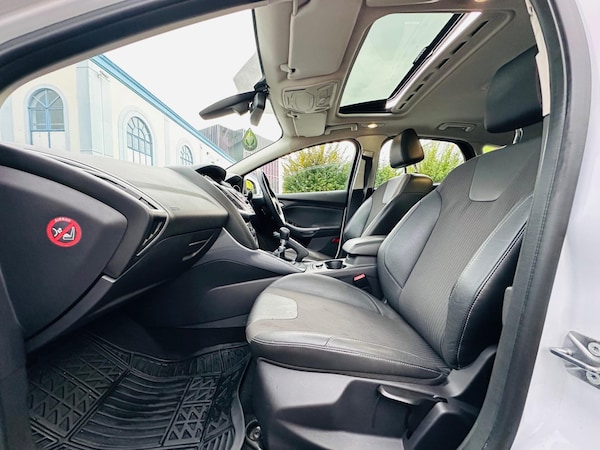 Used Ford Focus 2011 for sale - 76151708: Photo 9