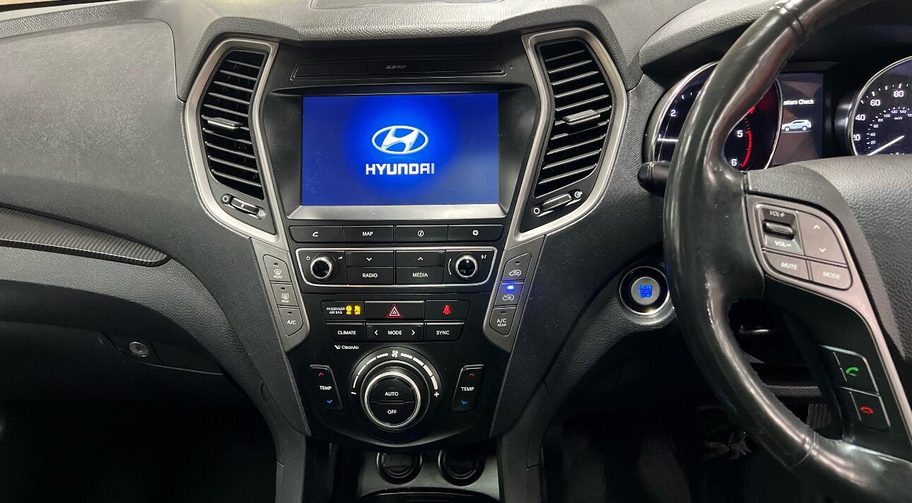 Used Hyundai Santa Fe 2017 for sale - 76608242: Photo 8