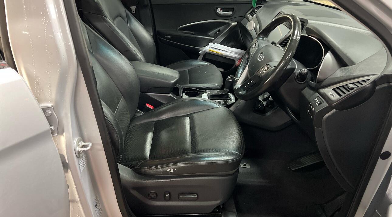 Used Hyundai Santa Fe 2017 for sale - 76608242: Photo 9