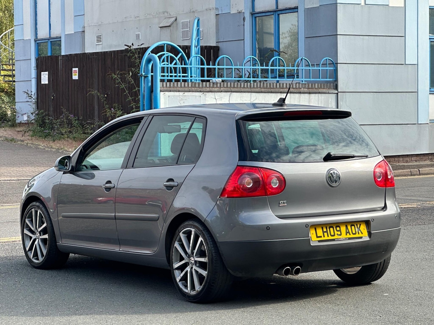 Used Volkswagen Golf 2009 for sale - 77143648: Photo 11