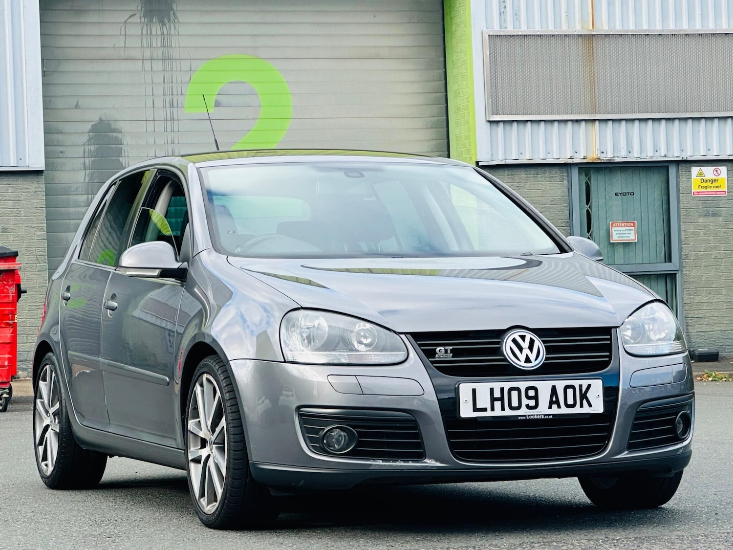 Used Volkswagen Golf 2009 for sale - 77143648: Photo 2