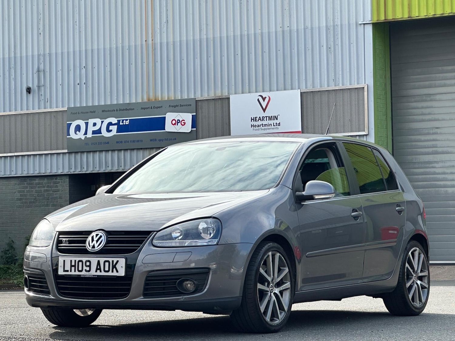 Used Volkswagen Golf 2009 for sale - 77143648: Photo 5