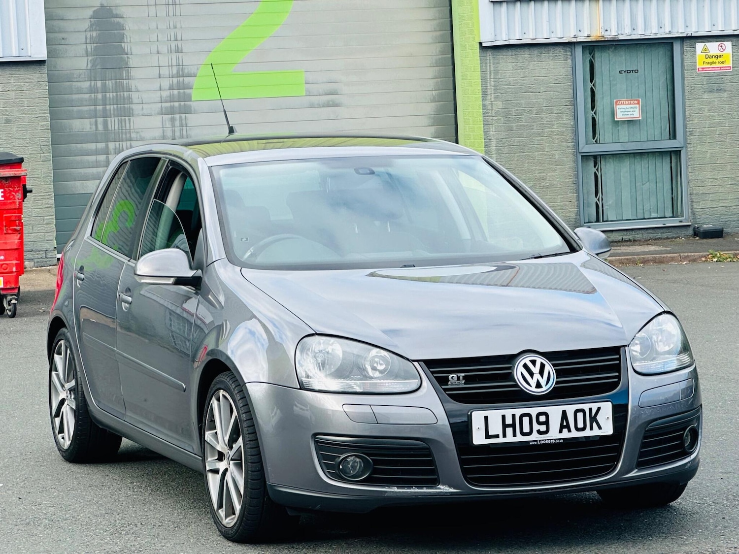 Used Volkswagen Golf 2009 for sale - 77143648: Photo 6