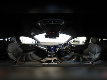 Used Volvo V60 2021 for sale - 75352025: Photo