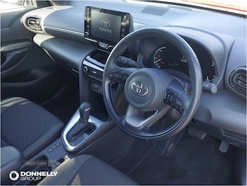 Used Toyota Yaris Cross 2022 for sale - 75352305: Photo