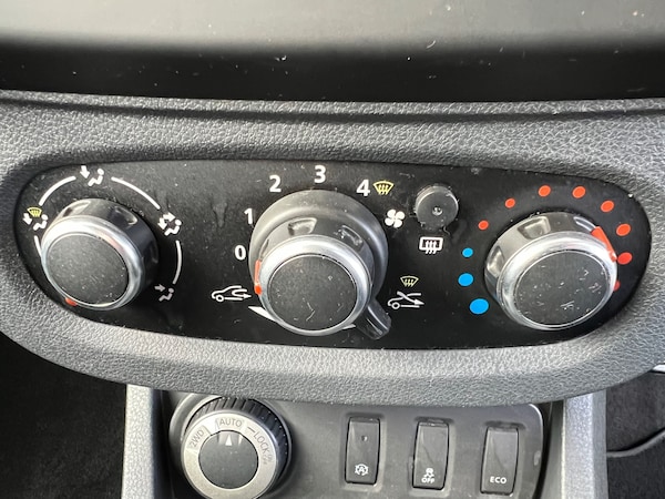 Used Dacia Duster 2017 for sale - 73856243: Photo 11