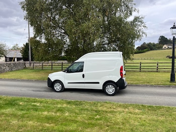 Used Vauxhall Combo 2018 for sale - 75899748: Photo