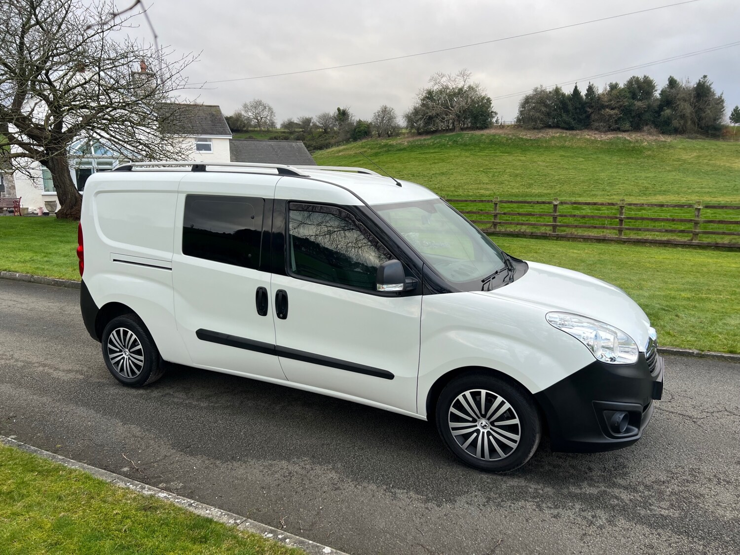 Used Vauxhall Combo 2018 for sale - 77661881: Photo 4