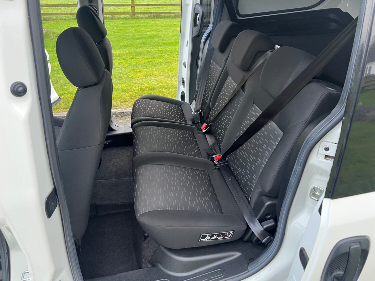 Used Vauxhall Combo 2018 for sale - 77661881: Photo 7