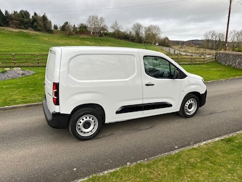 Used Citroen Berlingo 2024 for sale - 79436178: Photo