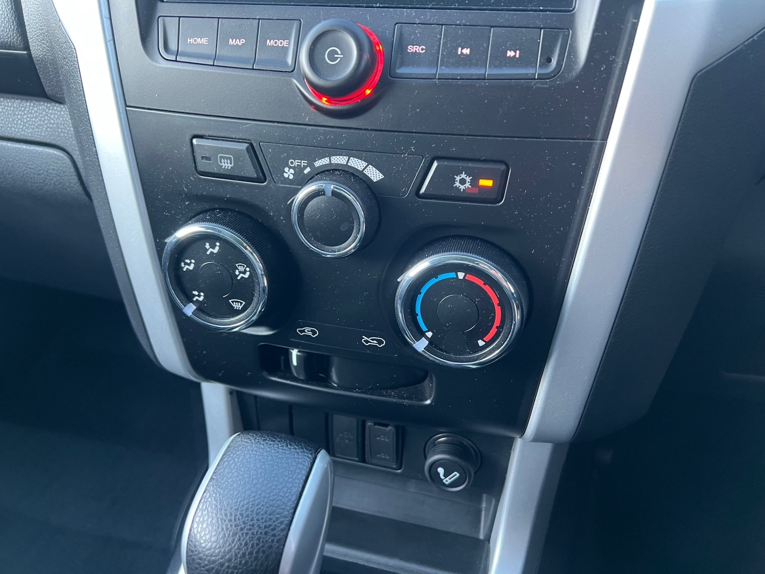 Used Isuzu D-Max 2020 for sale - 76630408: Photo 19