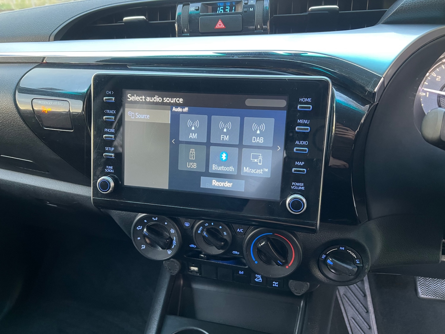 Used Toyota Hilux 2023 for sale - 76397202: Photo 12