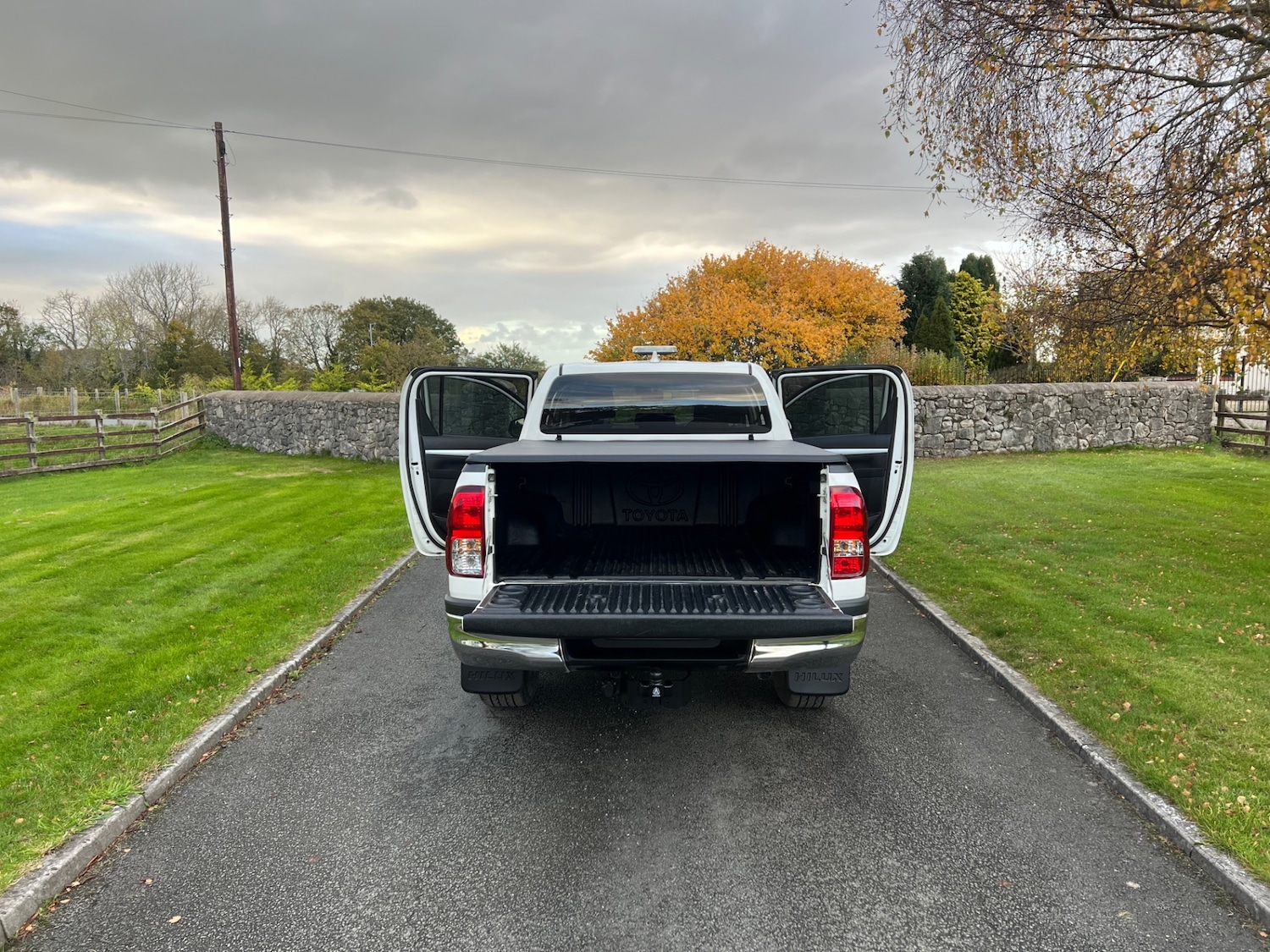 Used Toyota Hilux 2023 for sale - 76397202: Photo 18