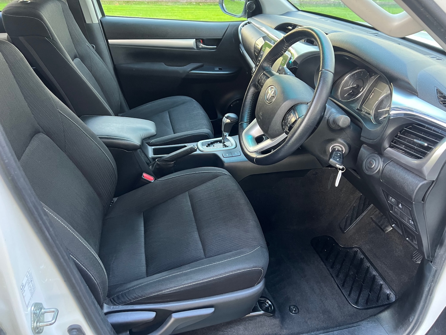 Used Toyota Hilux 2023 for sale - 76397202: Photo 5