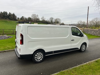 Used Nissan NV300 2021 for sale - 76987132: Photo