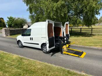 Used Vauxhall Combo 2018 for sale - 74749184: Photo
