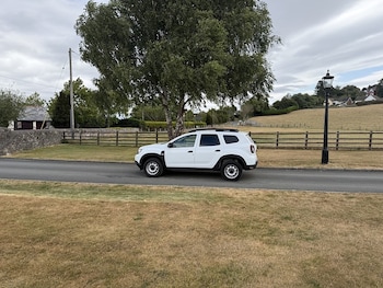 Used Dacia Duster 2023 for sale - 79436232: Photo
