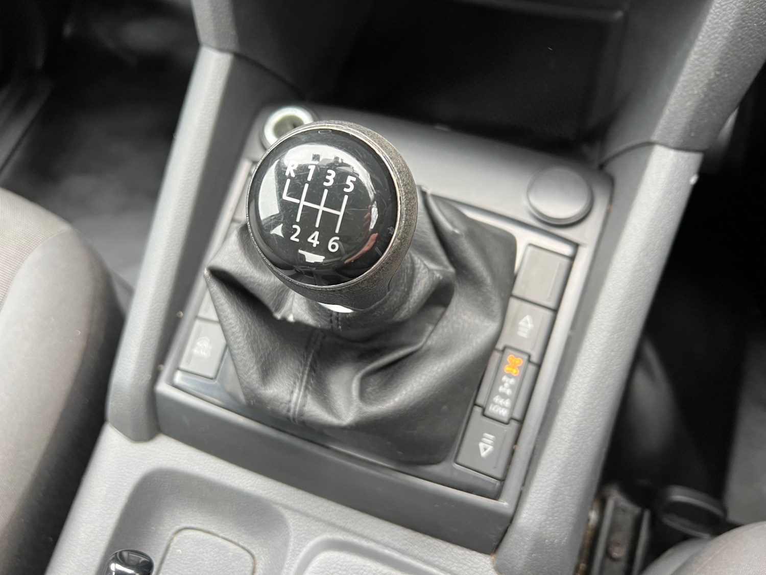 Used Volkswagen Amarok 2015 for sale - 77782017: Photo 11