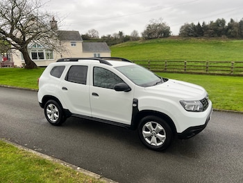 Used Dacia Duster 2022 for sale - 76987130: Photo