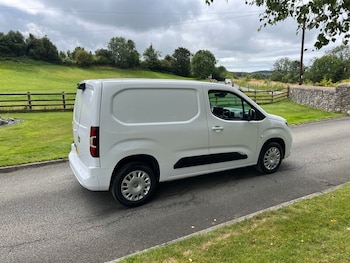Used Vauxhall Combo 2024 for sale - 79436340: Photo