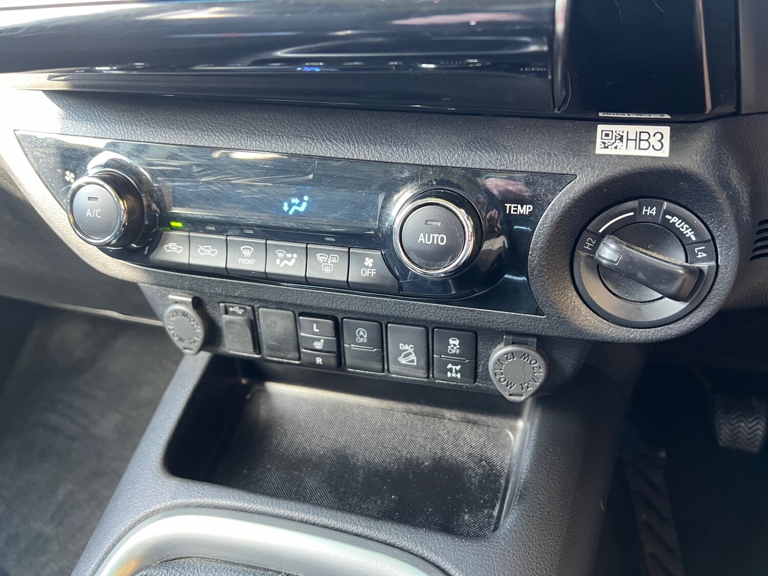 Used Toyota Hilux 2021 for sale - 76377001: Photo 15